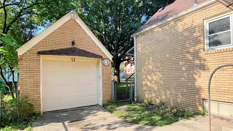 830 W Edwards St, Springfield, IL 62704 photo 14