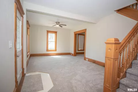 700 N Monroe St, Abingdon, IL 61410 photo 6