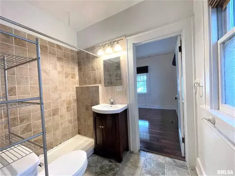 801 S Columbia Ave, Springfield, IL 62704 photo 12