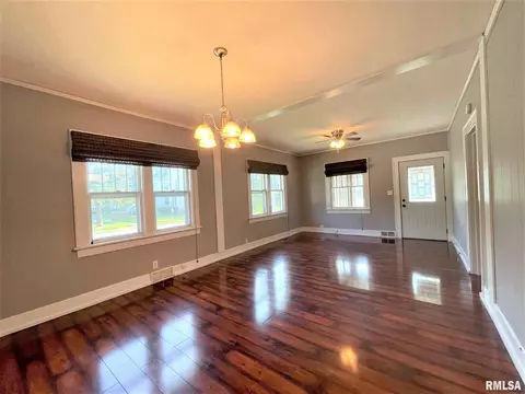 801 S Columbia Ave, Springfield, IL 62704 photo 4