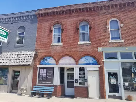149 E Jackson St, Virden, IL 62690 photo 1