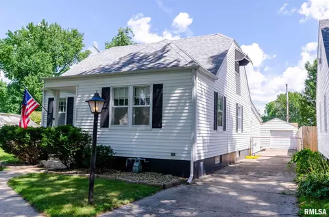 2024 N 20th St, Springfield, IL 62702 photo 2