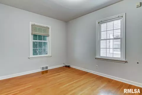 2043 S Walnut Rd, Springfield, IL 62704 photo 15
