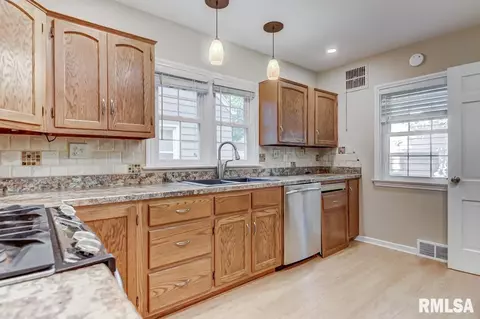 2043 S Walnut Rd, Springfield, IL 62704 photo 13