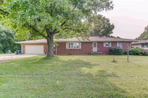 2744 Hedge Ln, Springfield, IL 62707 photo 1