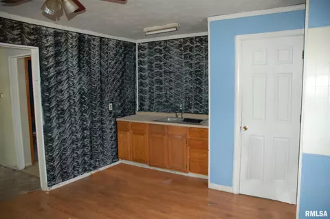 1004 N Wesley St, Springfield, IL 62702 photo 3