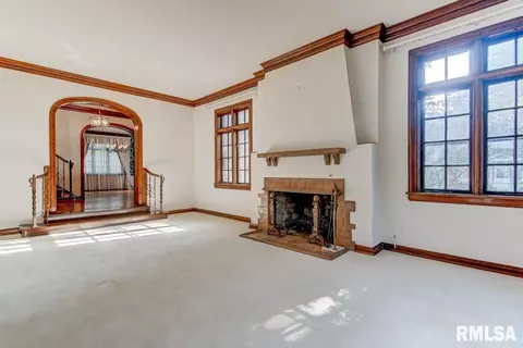 1601 Bates Ave, Springfield, IL 62704 photo 9