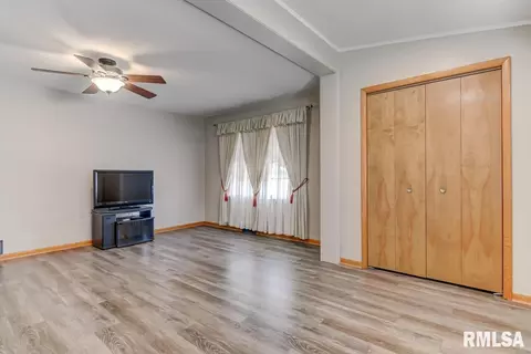 2373 E Converse Ave, Springfield, IL 62702 photo 4