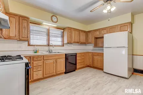 2373 E Converse Ave, Springfield, IL 62702 photo 6