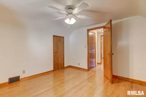 2373 E Converse Ave, Springfield, IL 62702 photo 17