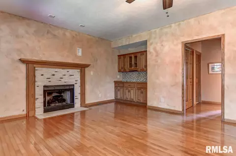 6409 Willow Springs Rd, Springfield, IL 62712 photo 7
