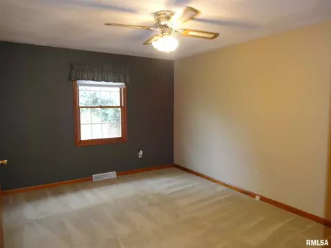 2104 Brook Mill Ct, Springfield, IL 62704 photo 17