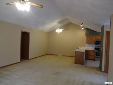 2104 Brook Mill Ct, Springfield, IL 62704 photo 9