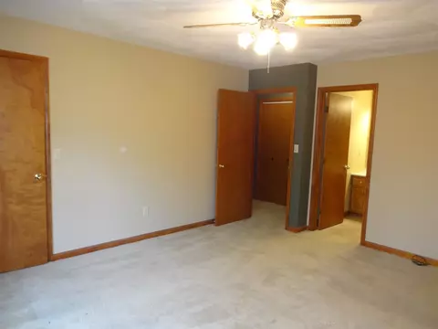 2104 Brook Mill Ct, Springfield, IL 62704 photo 15