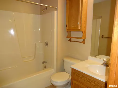 2104 Brook Mill Ct, Springfield, IL 62704 photo 16