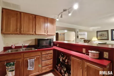 2124 S Lincoln Ave, Springfield, IL 62704 photo 17