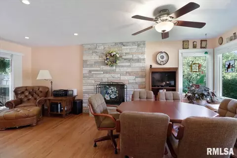 2124 S Lincoln Ave, Springfield, IL 62704 photo 10