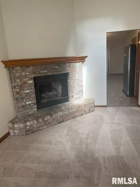 2214 Pond Mill Ct, Springfield, IL 62704 photo 3
