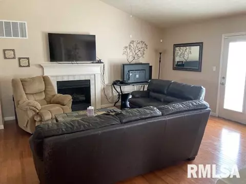 3700 Kerry Blvd, Springfield, IL 62707 photo 4