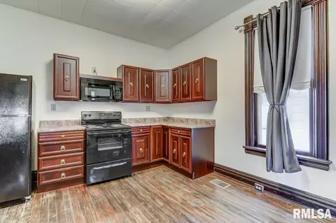 809 S 4th St, Springfield, IL 62703 photo 14