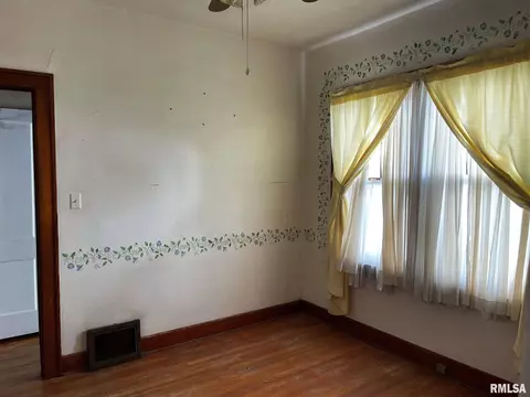 2109 N 11th St, Springfield, IL 62702 photo 11
