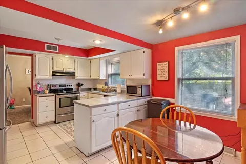 2444 Haverford Rd, Springfield, IL 62704 photo 9