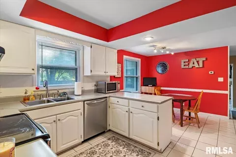 2444 Haverford Rd, Springfield, IL 62704 photo 8