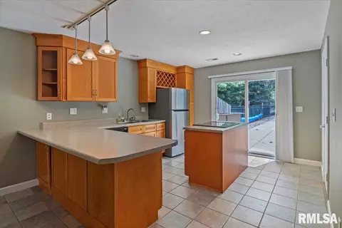 3014 Cameron Dr, Springfield, IL 62704 photo 9