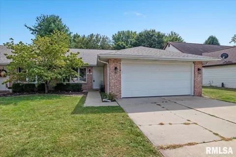 3014 Cameron Dr, Springfield, IL 62704 photo 1