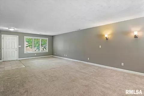 3014 Cameron Dr, Springfield, IL 62704 photo 8