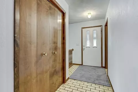 2836 Crown Pt, Springfield, IL 62704 photo 3