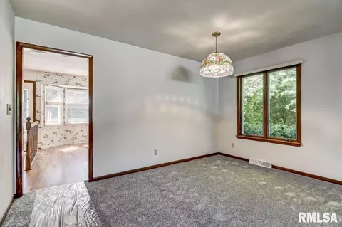 2836 Crown Pt, Springfield, IL 62704 photo 8