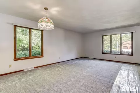 2836 Crown Pt, Springfield, IL 62704 photo 9