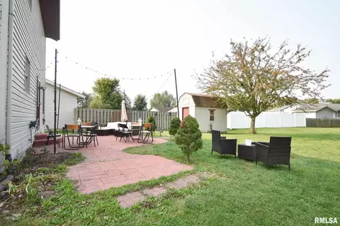 2913 Rend Dr, Springfield, IL 62707 photo 2