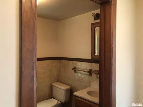 2505 S 10th St, Springfield, IL 62703 photo 11