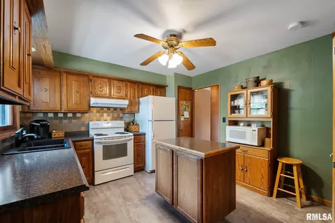 2209 Claremont Dr, Springfield, IL 62703 photo 18