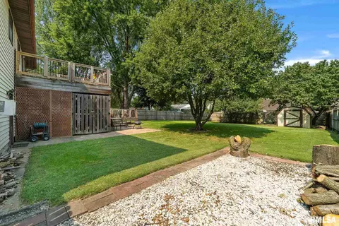 2209 Claremont Dr, Springfield, IL 62703 photo 4