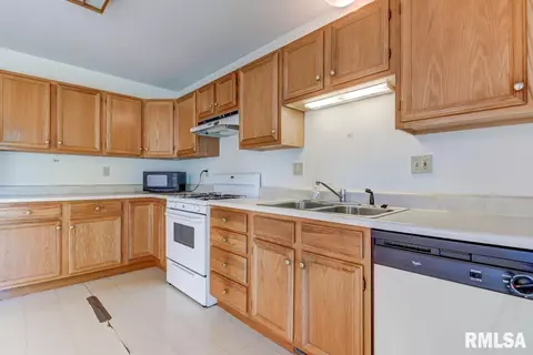 6521 Brent Dr, Springfield, IL 62712 photo 6