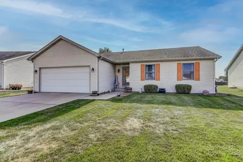 3042 Twin Lakes Dr, Springfield, IL 62702 photo 1