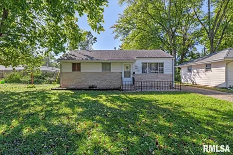 1820 E Bertman Ave, Springfield, IL 62702 photo 3