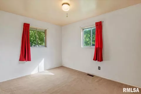 1820 E Bertman Ave, Springfield, IL 62702 photo 18