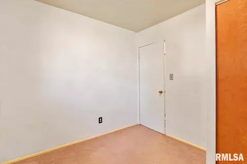 1820 E Bertman Ave, Springfield, IL 62702 photo 17