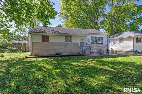 1820 E Bertman Ave, Springfield, IL 62702 photo 4