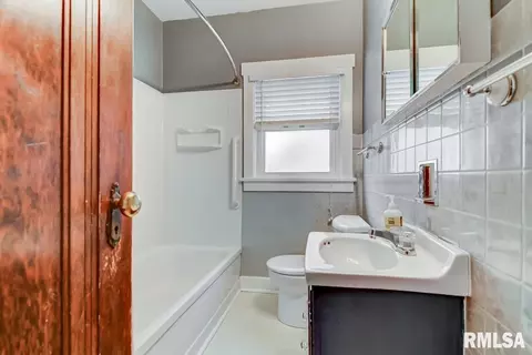 404 S Amos Ave, Springfield, IL 62704 photo 22