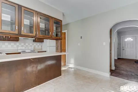 404 S Amos Ave, Springfield, IL 62704 photo 17