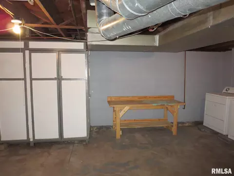 404 S Amos Ave, Springfield, IL 62704 photo 39