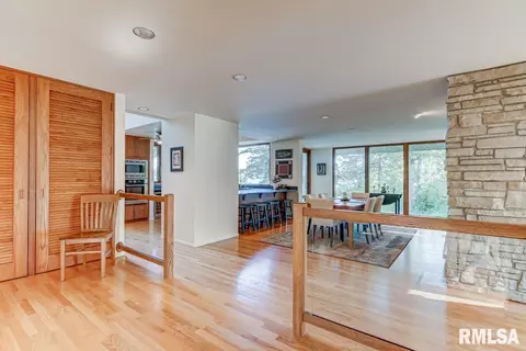 15 Forest Rdg, Springfield, IL 62712 photo 6