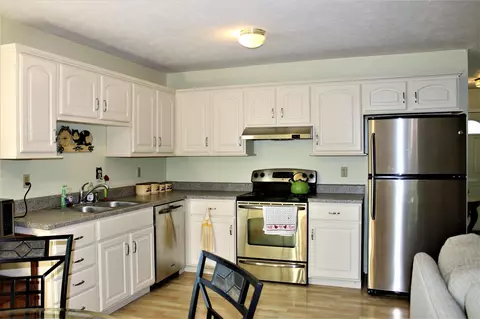 1609 Brenda Ct, Springfield, IL 62702 photo 8