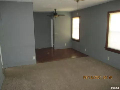 605 N Stephens Ave, Springfield, IL 62702 photo 4