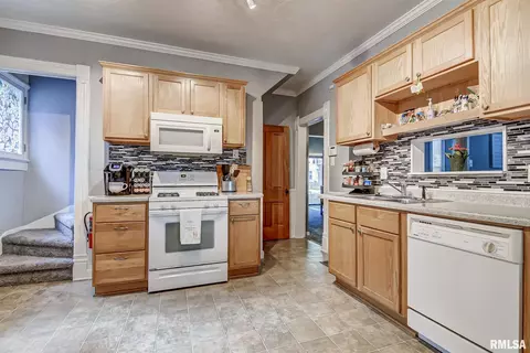 1400 S Pasfield St, Springfield, IL 62704 photo 10